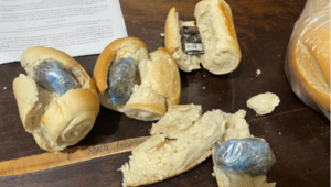 Imputan a mujer que intentó meter “sándwich de macoña” en la cárcel de CDE