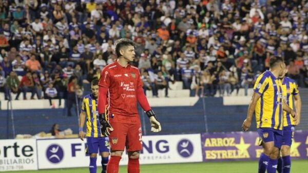Alfredo Aguilar impide triunfo del Gallo