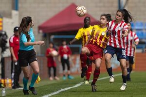 La albirroja mayor de futbol femenino sufrió sendas goleadas - La Tribuna