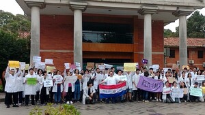 Hay paro en Medicina y Rectorado resuelve el cese administrativo