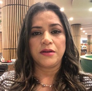 Analía Yinde, defensora pública a control remoto