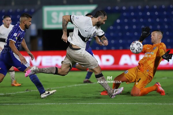 Versus / Olimpia probó con Derlis, Pratto y Páez, pero “todavía” no se encuentra el once 