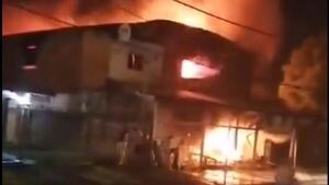 Incendio consume zapatería y destruye el esfuerzo de 35 años de una familia en Itauguá