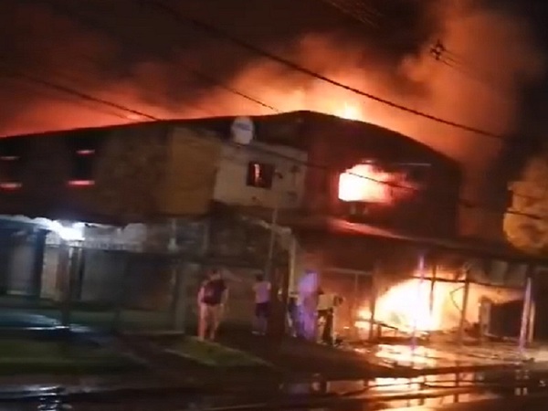 Fuego consumió años de esfuerzo en negocio familiar de Itauguá - La Tribuna