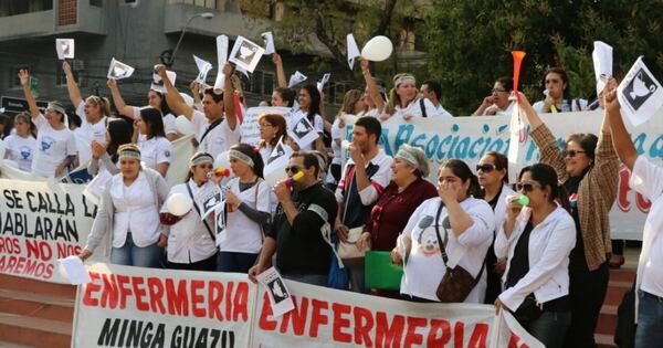 La Nación / Enfermeras se movilizarán por mejores condiciones laborales