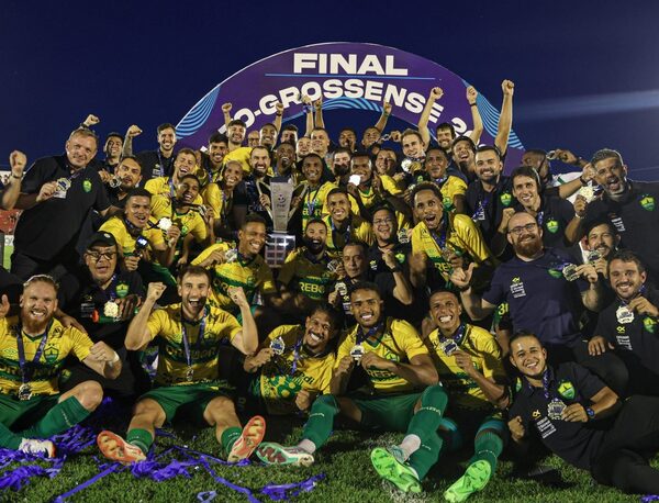 Isidro Pitta conquistó su segundo título con el Cuiabá de Brasil · Radio Monumental 1080 AM
