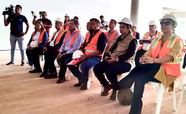 Verifican construcción del Gran Hospital del Sur en Itapúa - ADN Digital