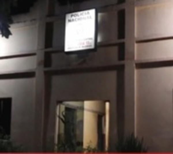 MRA: Hombre atropelló la urgencia del Hospital para apuñalar - Paraguay.com