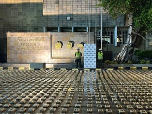 Policía de Colombia incauta casi 3 toneladas de cocaína
