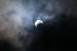 Paraguayos narran cómo vivieron el eclipse solar desde San Antonio, Texas - Ciencia - ABC Color