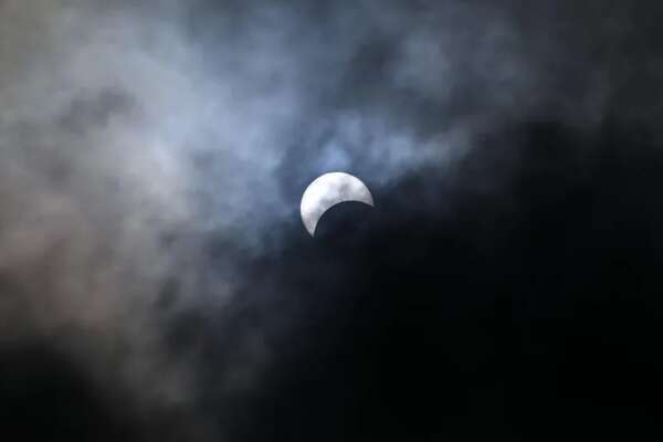 Paraguayos narran cómo vivieron el eclipse solar desde San Antonio, Texas - Ciencia - ABC Color