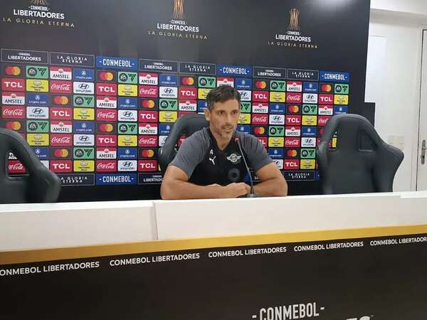Santa Cruz: “En Libertadores los errores se pagan caro” - Fútbol - ABC Color