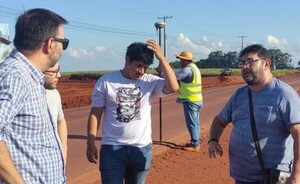 Realizan trabajos topográficos en la avenida Monday