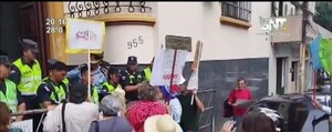 Sigue la vigilia de jubilados municipales - SNT