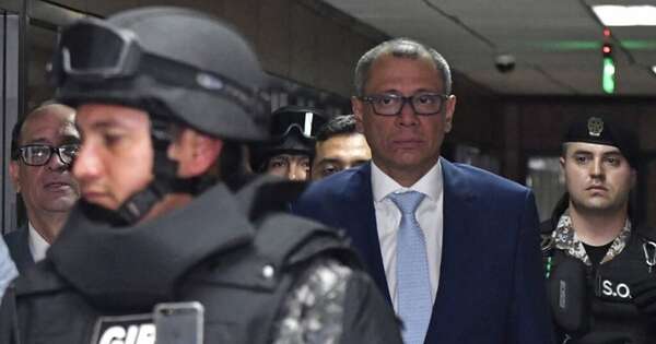 Diario HOY | Hospitalizan al ex vicepresidente de Ecuador tras negarse a comer en cárcel