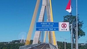 Inician campaña para que el Puente de la Integración se abra al turismo