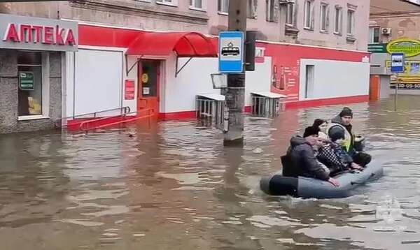 Ordenan evacuaciones en la ciudad rusa de Oremburgo ante el temor de nuevas inundaciones - Mundo - ABC Color