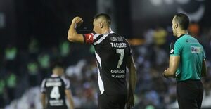 "Tacuara" Cardozo, a dos goles del podio de goleadores históricos del fútbol paraguayo - Oasis FM 94.3