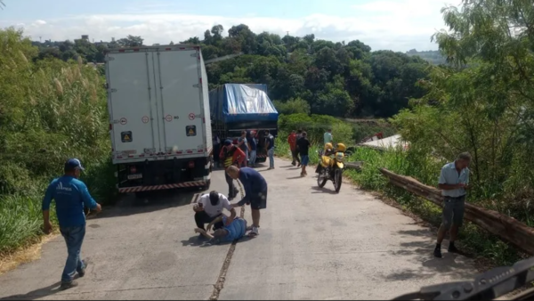 Chofer fue arrollado por su camión