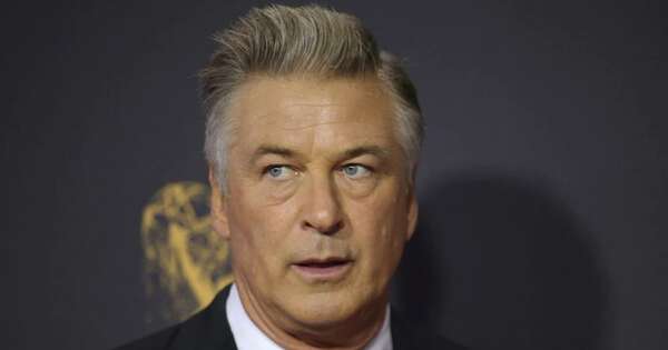 Diario HOY | Alec Baldwin “comprometió” la seguridad en el set de “Rust”, afirma fiscal