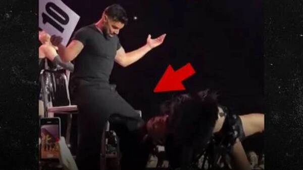 [VIDEO] ¡A Ricky Martin se le paró "el amigo" al ver a los bailarines de Madonna!