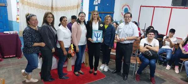 Habilitan cursos gratuitos de regularización para adultos que no culminaron la primaria - Nacionales - ABC Color