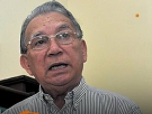 Exministro de la Corte exige responsabilidad penal para senadores que restituyeron fueros · Radio Monumental 1080 AM