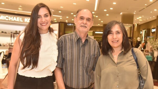 Habilitan exposición de acrílicos
