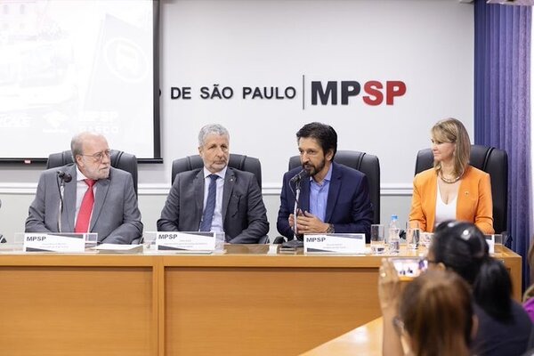 Municipalidad de SP interviene en empresas de autobuses vinculadas al PCC