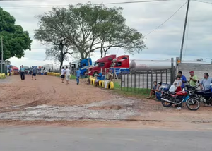 Reportan muerte de cinco camioneros bolivianos varados hace 30 días en Paraguay - Noticiero Paraguay