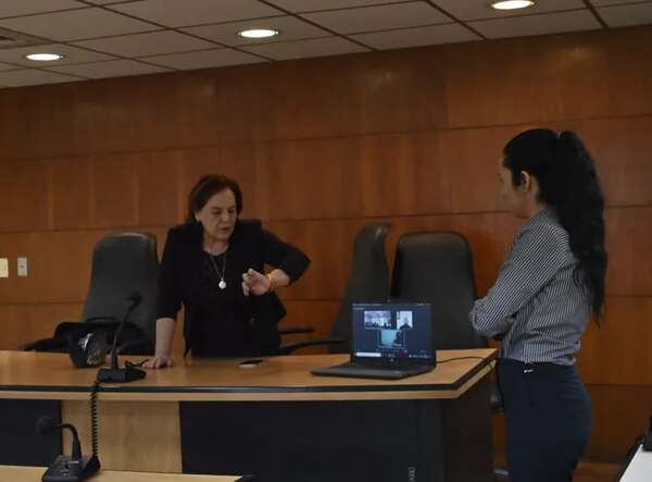Expolicía stronista va a juicio oral por supuestas torturas - Nacionales - ABC Color