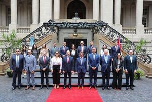 Hidrovía: En reunión entre representantes de Paraguay y Argentina acordaron seguir trabajando - .::Agencia IP::.