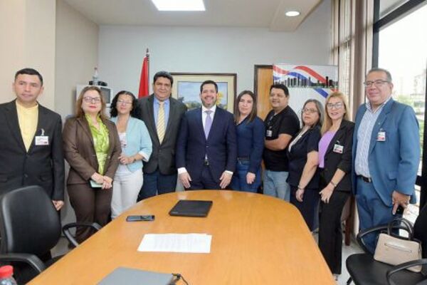 Docentes expresan preocupación por trabas en el proceso de jubilación - ADN Digital