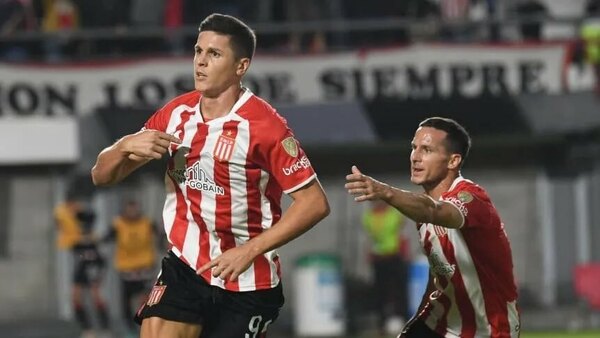 Versus / Estudiantes lo dio vuelta al Strongest en la Copa Libertadores