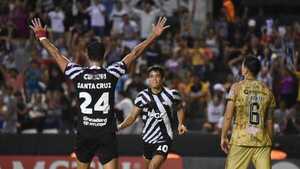 Libertad golea al Táchira y se acomoda en la Libertadores