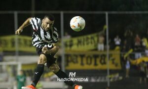 Libertad golea a Táchira y recupera terreno en la Copa Libertadores