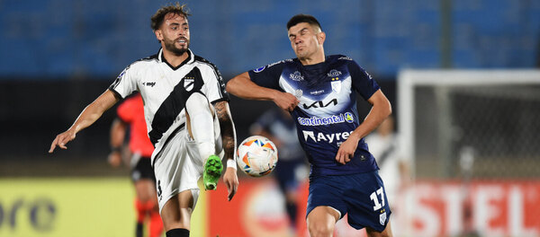 Versus / Ameliano suma de visita en el mítico Centenario y se mantiene vivo