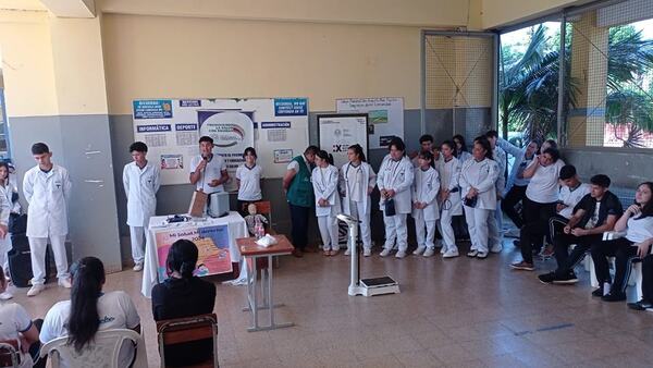Colegiantes reciben orientaciones en conmemoración al Día Mundial de la Salud