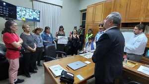 Jubilados municipales continúan sin cobrar sus haberes, denuncian - Nacionales - ABC Color