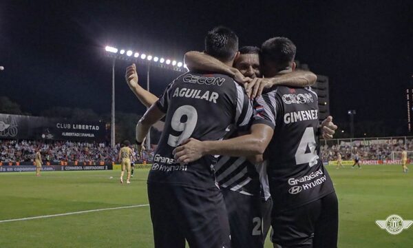 Libertad golea a Táchira en su feudo