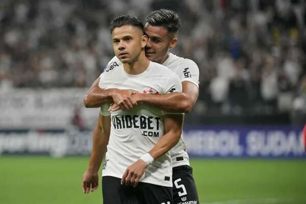 Ángel Romero y los históricos récords después del doblete a Nacional - Fútbol Internacional - ABC Color