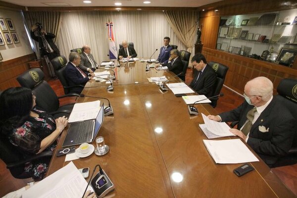 La Corte tardó 7 años en resolver recusación y perjuicio de G. 9.860 millones a EBY prescribió