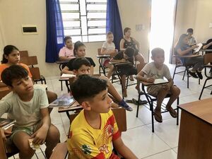 Fundación con una Sonrisa respalda el crecimiento integral de niños mediante talleres y almuerzos comunitarios