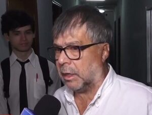 Caso Mario Abdo: abogados piden declaración testifical de Horacio Cartes para ratificar denuncia · Radio Monumental 1080 AM