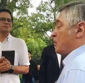 Video: estudiantes pidieron a ministro y viceministro de Educación que se retiren de la UNA - Nacionales - ABC Color