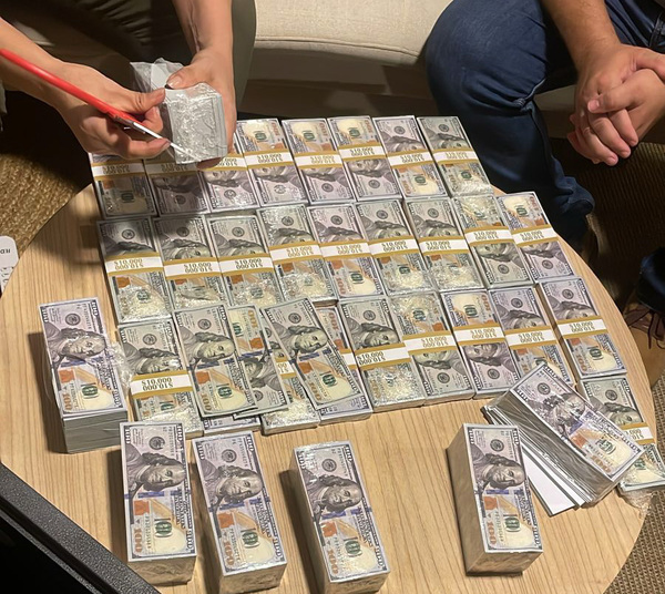 Policía detiene a cuatro colombianos que llevaban una caja fuerte con USD 500.000 - La Tribuna