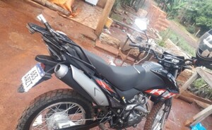 Hurtan motocicleta de paraguayo en Foz