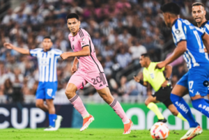 Versus / Asistencia de Messi y gol de Diego Gómez, que no alcanza para la remontada
