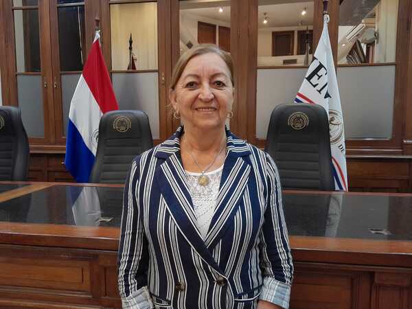 “Lo que más molesta es que tenemos que estar pagando a jueces y fiscales para dictar sentencia”