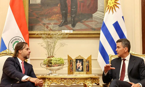El presidente de la República Oriental del Uruguay, arribó al Paraguay este miércoles